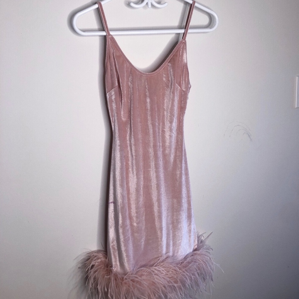FASHIONNOVA DRESS - Picture 2 of 3